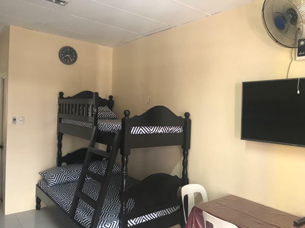 Rv3 Transient House Hotel อังเฮเลส ภายนอก รูปภาพ